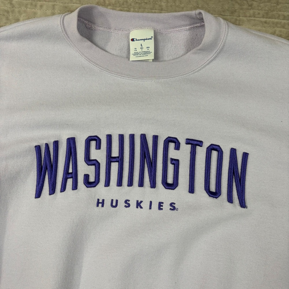 Champion Washington Huskies Sweatshirt Mens Large Lavender Purple Crewneck